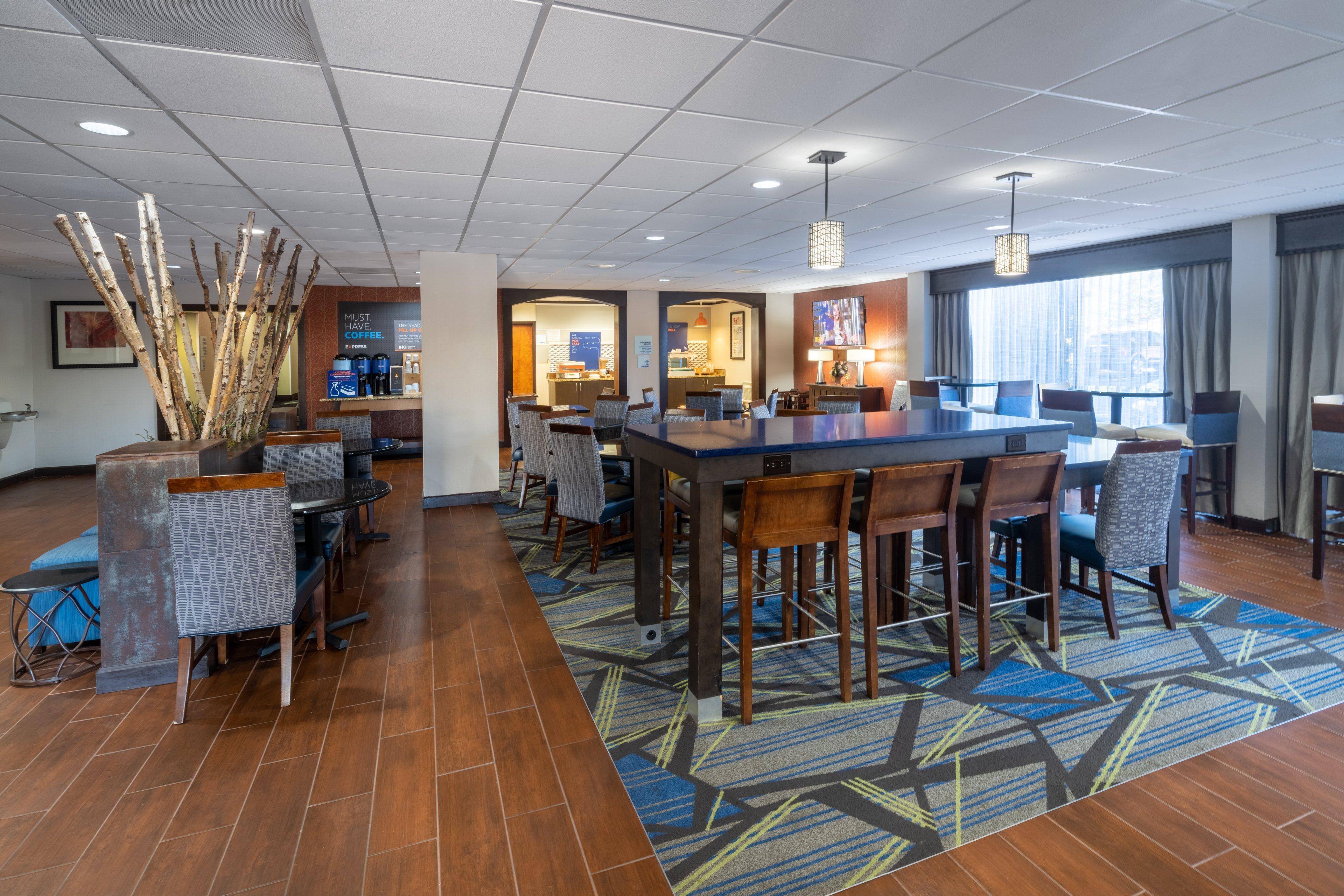 Holiday Inn Express Forsyth By Ihg Eksteriør bilde