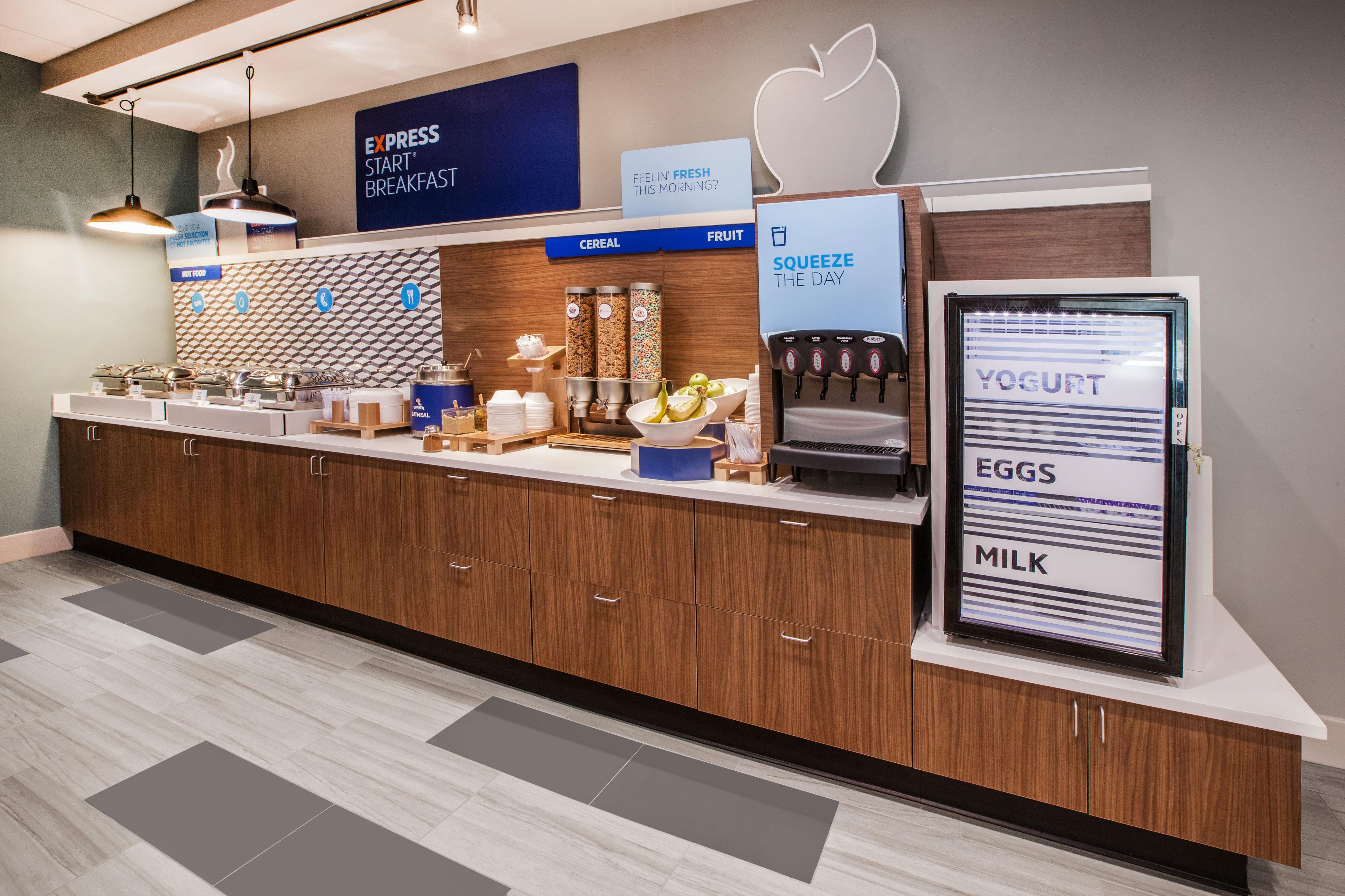 Holiday Inn Express Forsyth By Ihg Eksteriør bilde